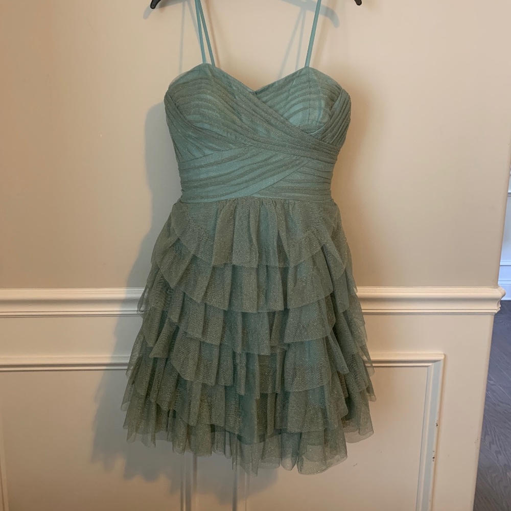 Hailey by Adrianna Papell Dress size 10 Mint w/Gold Shimmer       Party Cocktail
